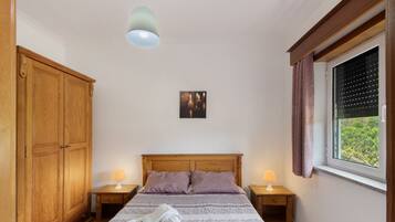 1 quarto, Wi-Fi de cortesia, roupa de cama