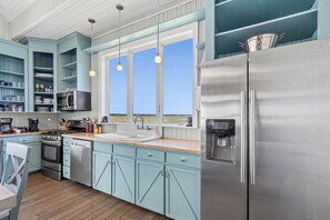 ميكروويف، فرن، موقد طهي مسطح، غسالة أطباق