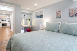2 habitaciones, escritorio, tabla de planchar con plancha y wifi gratis