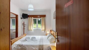 1 quarto, Wi-Fi de cortesia, roupa de cama