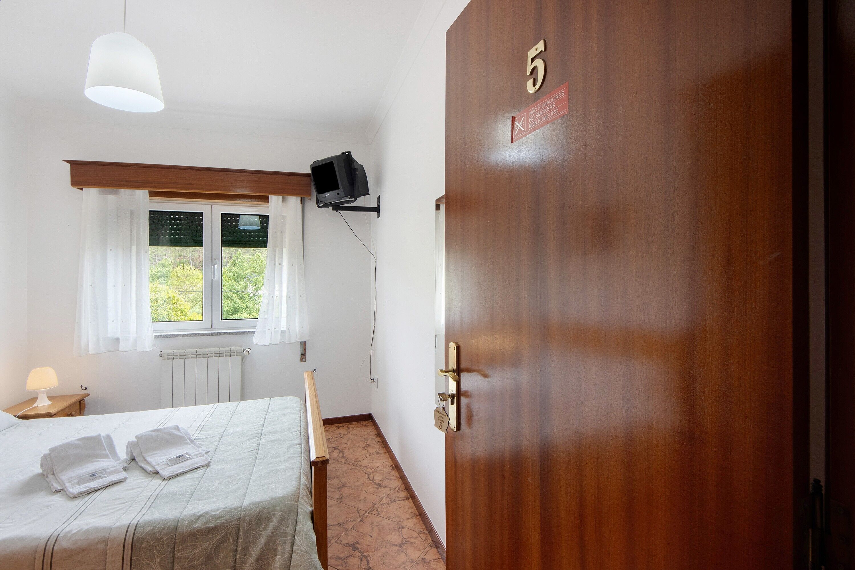 1 quarto, Wi-Fi de cortesia, roupa de cama