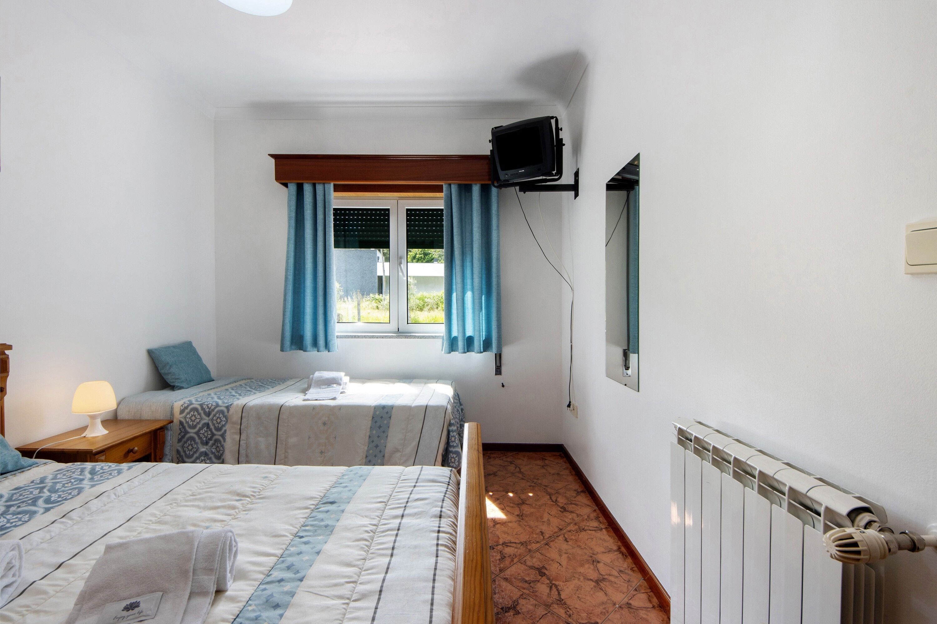 1 quarto, Wi-Fi de cortesia, roupa de cama