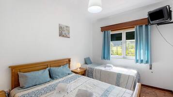 1 bedroom, free WiFi, bed sheets