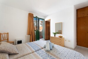 1 bedroom, free WiFi, bed sheets