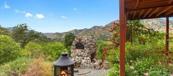 No Cleaning Fee ~ Awesome Views~8Beds~Near Restaurants & Sequoia Park