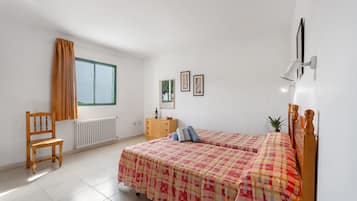 1 bedroom, free WiFi, bed sheets