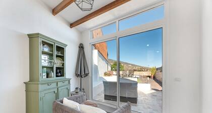 Marcela Joaquin Mountain House' avec vue sur la mer, piscine privée et Wi-Fi