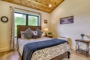 2 quartos, ferros/tábuas de passar roupa, Wi-Fi, roupa de cama