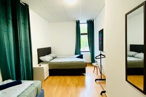 1 habitación y ropa de cama