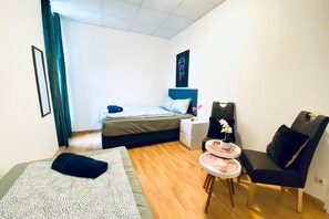 1 bedroom, bed sheets