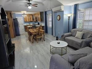 Borðhald á herbergi eingöngu