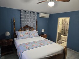 2 Schlafzimmer, Verdunkelungsvorhänge, Bügeleisen/Bügelbrett