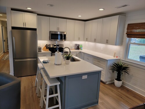 SUMMERVILLE SWEET TEA! 5 min Historic Summerville/Plantations, Renovated, Wifi!