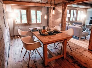 تناول الطعام