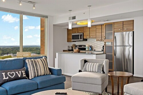 Unique Collection | Luxury | Tysons | Rooftop Pool