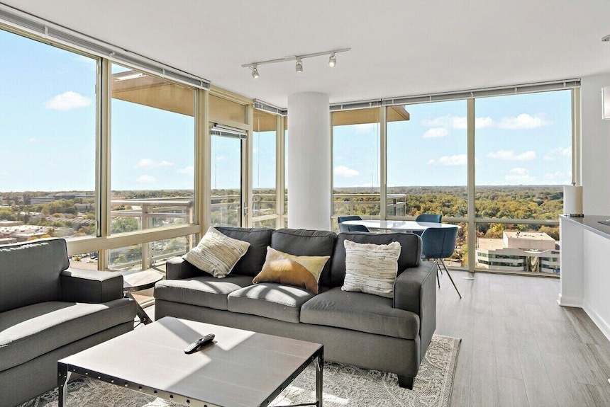 Tysons 2br | Panoramic Views, Rooftop Pool & Gym - Fairfax, VA