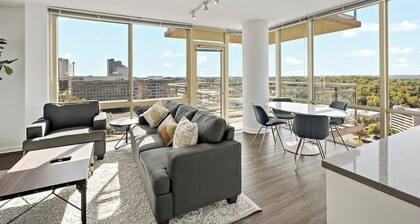 Unique Collection | Luxury | Tysons | Rooftop Pool