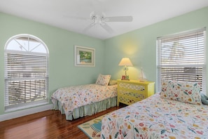 3 bedrooms, free WiFi, bed sheets - Bokeelia Bliss! 3/3 Heated Pool, Boat Ramp Included! (Bokeelia)