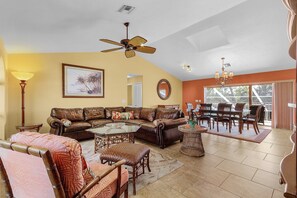 Smart TV - Bokeelia Bliss! 3/3 Heated Pool, Boat Ramp Included! (Bokeelia)