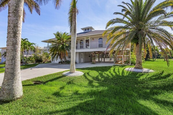 Exterior - Bokeelia Bliss! 3/3 Heated Pool, Boat Ramp Included! (Bokeelia)