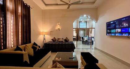 2BHK Home in Rishikesh @Whispering Birds Homestay