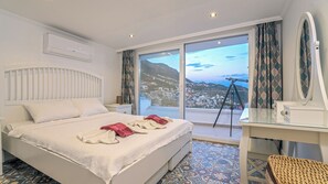 4 slaapkamers, een kluis op de kamer, een bureau