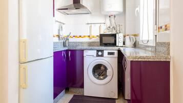 Fridge, microwave, coffee/tea maker, toaster