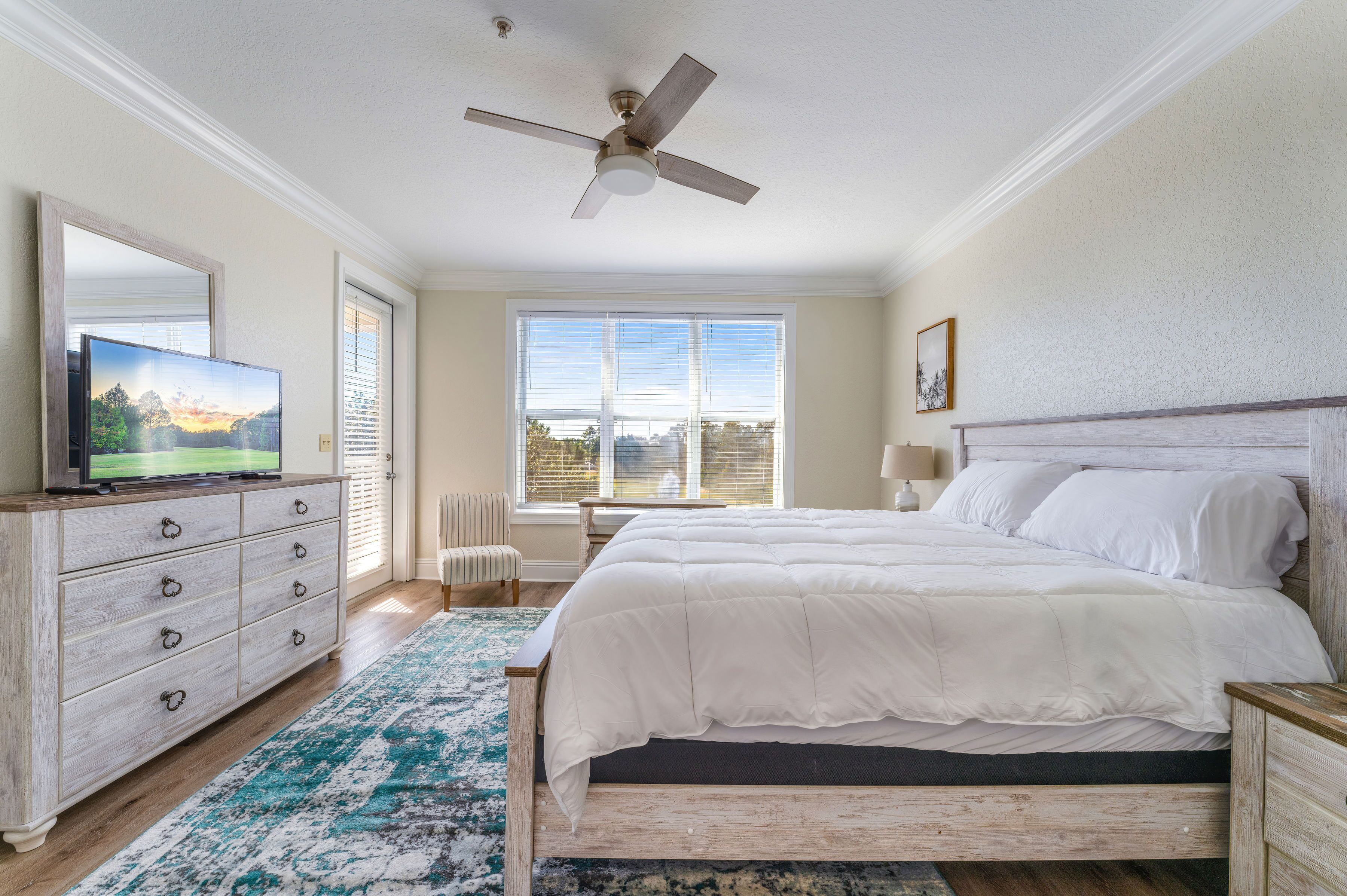 3 bedrooms, in-room safe, iron/ironing board, WiFi