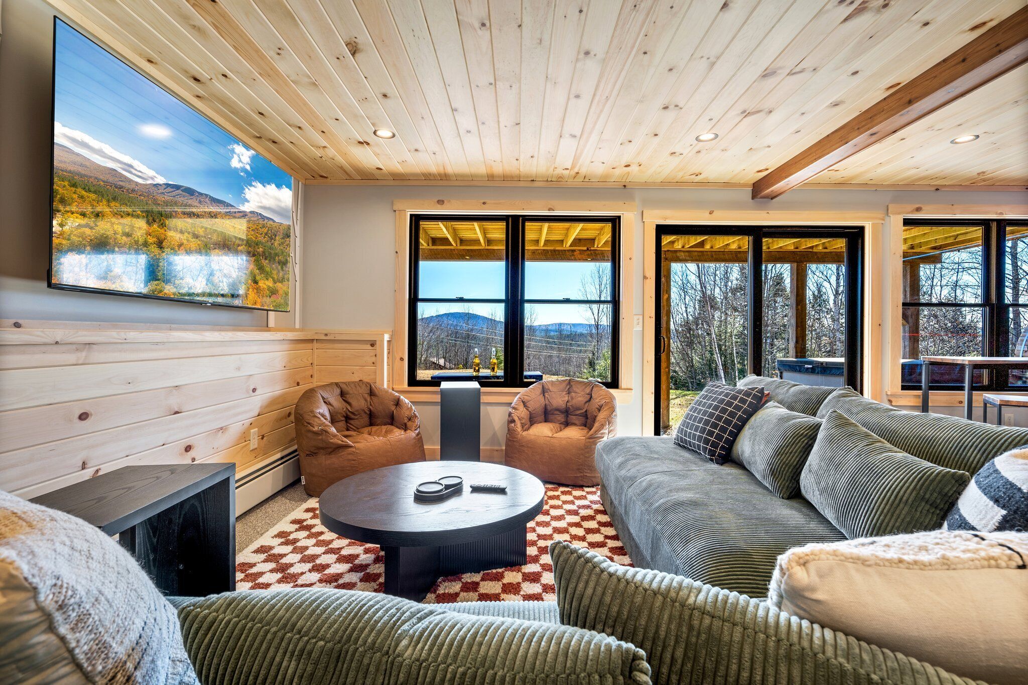 智能电视、壁炉、电子游戏、乒乓球