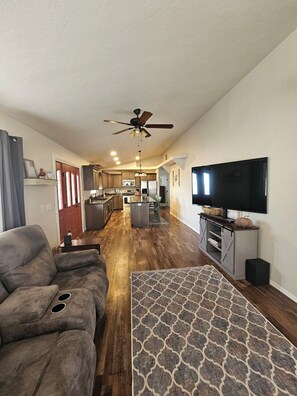 Smart-tv en een open haard