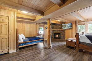 7 間睡房、熨斗/熨衫板、可攜式嬰兒床、免費 Wi-Fi