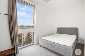 3 bedrooms, desk, iron/ironing board, travel cot