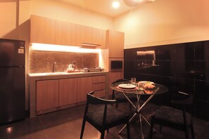 Estúdio luxo, sacada | Cozinha privada