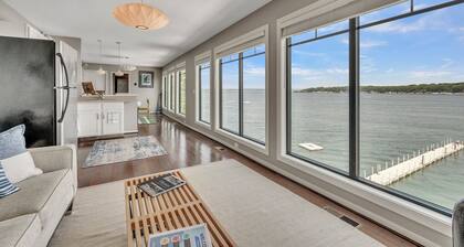 Penthouse Suite, gorgeous West Lake Okoboji views, 1 BDRM above shopping center