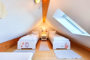 3 bedrooms, WiFi, bed sheets