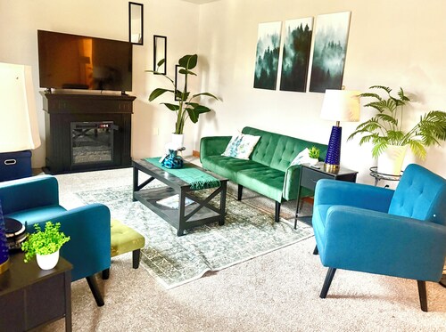 HILLSIDE CHARMER  4-bedroom, 2-bathroom house in delightful South Charleston. 