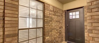 Skyline Lux - King Bed - Garage