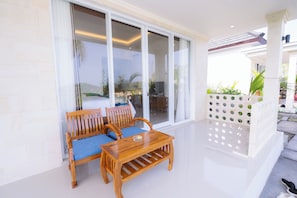Deluxe Villa | Terrace/patio