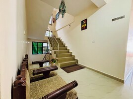 Área de estar no saguão
