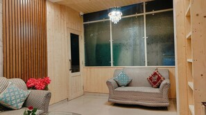 Lobby sitting area - kumar residency Mcleodganj (Dharamshala)