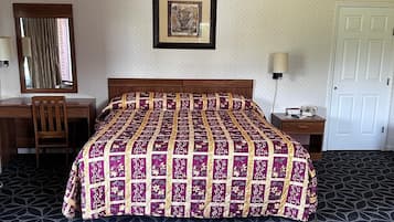 Iron/ironing board, free WiFi, bed sheets