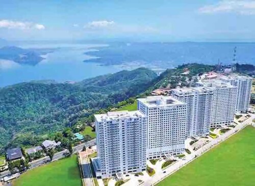 Wind - Serene Lake View Retreat in Tagaytay