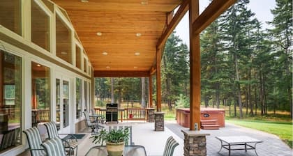 Nature Retreat with Wildlife Views, Hot Tub, and Cozy Amenities – Sleeps 12!”