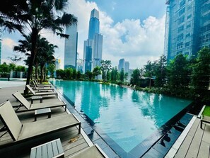 2 outdoor pools - Comfort Suite At Agile  (Kuala Lumpur)