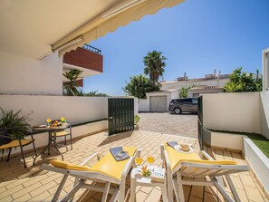 Outdoor dining - Baia de Cristal 2 by Interhome (Lagos)