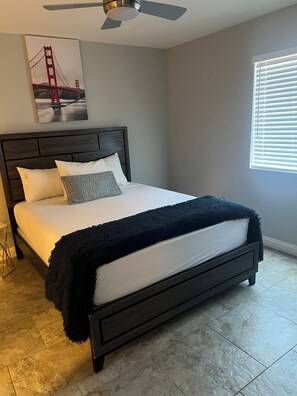 2 bedrooms, desk, iron/ironing board, free WiFi