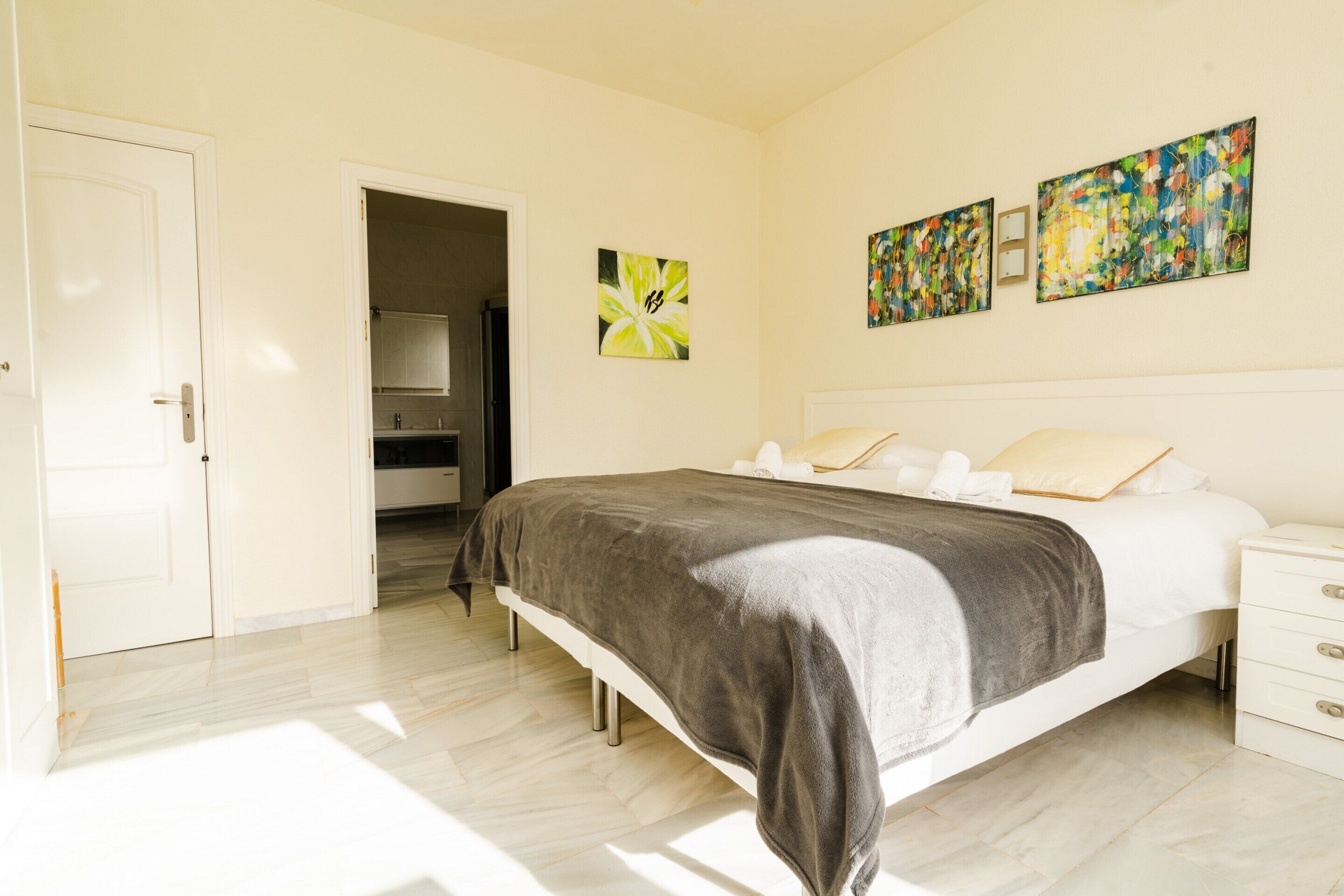 Photo - Villa in Marbella with Private Pool and Beach
