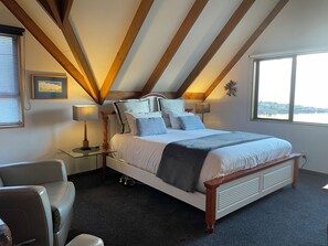 Superior-Suite, Seeblick | Verdunkelungsvorhänge, Bügeleisen/Bügelbrett, kostenloses WLAN