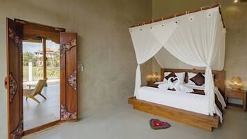 2 bedrooms, minibar, bed sheets