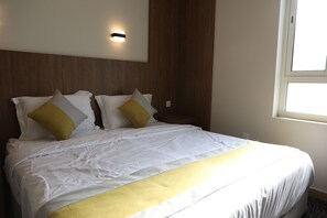 Desk, iron/ironing board, free WiFi - MADINAH ARAM HOTEL (Madinah)